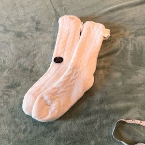 Apana White Cable-Knit Crew Socks with Ruffle Trim